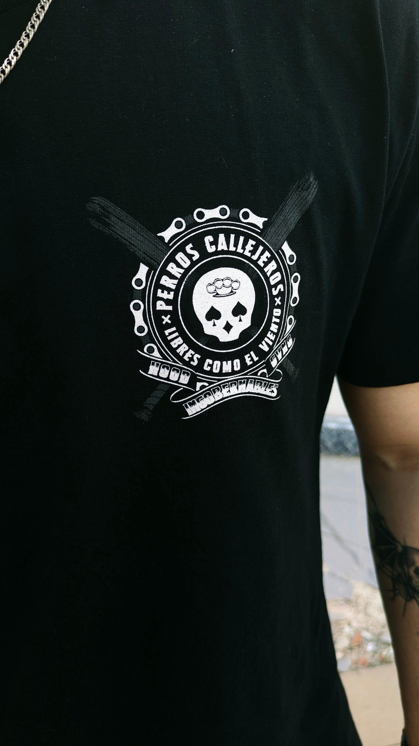 Camiseta Hood