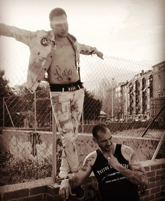 Mi mamá me ha dicho que no hable con rik@s de Mierda