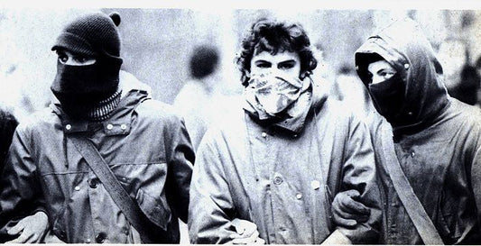 La Luna esta roja de Violencia