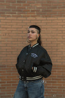 Chaqueta satinada Universidad Callejera