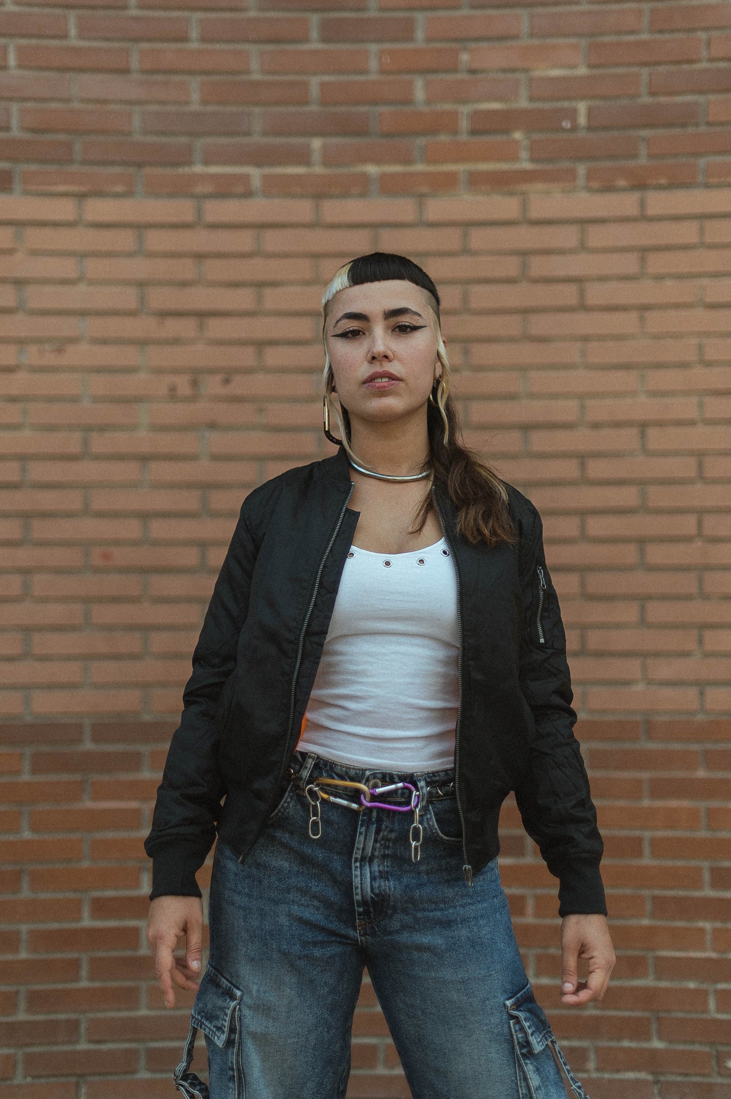 BOMBER DE INVIERNO BORDADA DE PERRAS CALLEJERAS