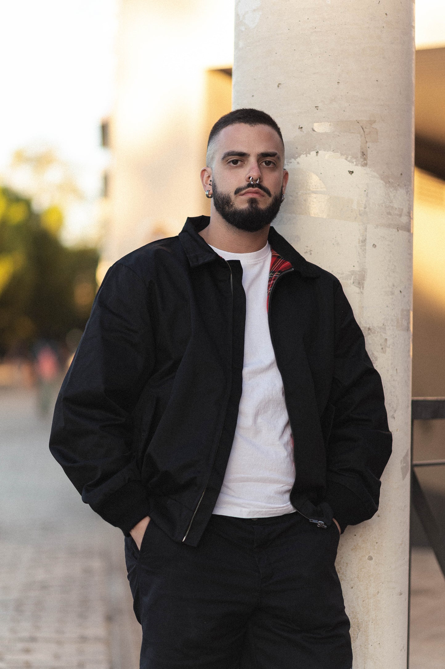 Chaqueta estilo Harrington bordada