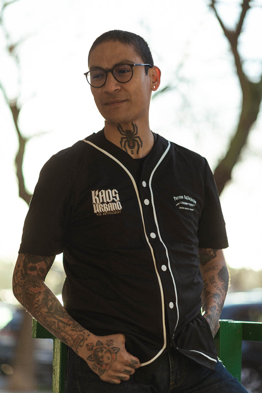 CAMISA BEISBOL KAOS URBANO X PERROS CALLEJEROS