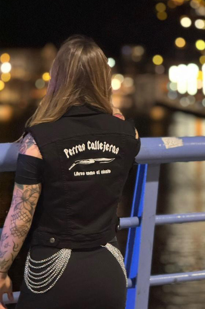 Chaleco vaquero bordado